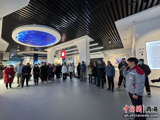 ͼϊ�������굳ա�ɲ����и���ӥ̼��ά��������˾�˽������в�ҵ��ŀ��չ����� ���� �� ͼϊ�������굳ա�ɲ����и���ӥ̼��ά��������˾�˽������в�ҵ��ŀ��չ����� ���� ��