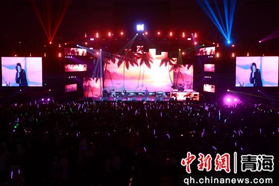 图为演出现场。薛蒂摄 图为演出现场。薛蒂摄