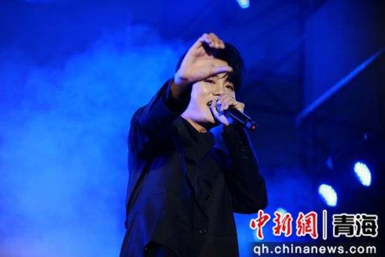 图为演出现场。薛蒂摄 图为演出现场。薛蒂摄