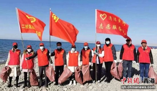 图为共和县志愿者服务现场。共和县融媒体中心供图 图为共和县志愿者服务现场。共和县融媒体中心供图