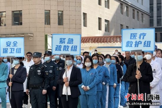 图为演练现场。祁绣娟 摄 图为演练现场。祁绣娟 摄