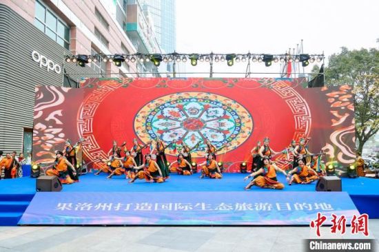 图为活动开幕式现场。 果洛州文体旅游广电局 供图 图为活动开幕式现场。 果洛州文体旅游广电局 供图