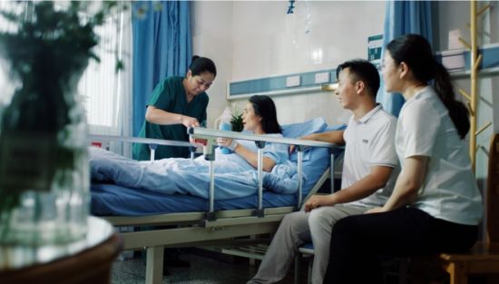 平安寿险与平安健康深度合作,推出 “特色体检、控糖管理、在线问诊、门诊预约协助及陪诊、重疾专案管理” 五大亮点服务。 平安寿险与平安健康深度合作,推出 “特色体检、控糖管理、在线问诊、门诊预约协助及陪诊、重疾专案管理” 五大亮点服务。