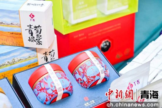 图为青稞精加工食品。青海天佑德集团高原生物食品开发研究院供图 图为青稞精加工食品。青海天佑德集团高原生物食品开发研究院供图