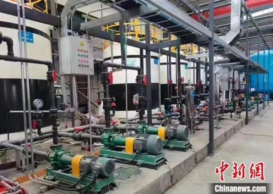 图为项目车间。茫崖市委宣传部 供图 图为项目车间。茫崖市委宣传部 供图