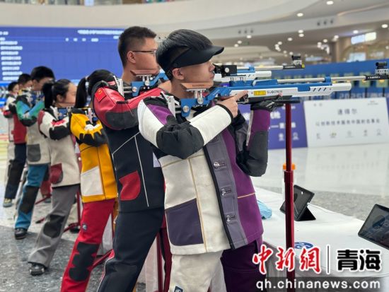 图为步枪比赛现场。 孙睿 摄