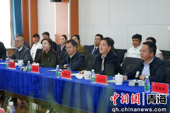 图为签约挂牌仪式现场。马铭言摄 图为签约挂牌仪式现场。马铭言摄