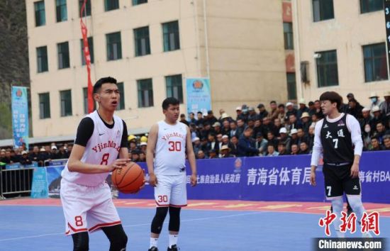 图为揭幕战。张添福摄 图为揭幕战。张添福摄