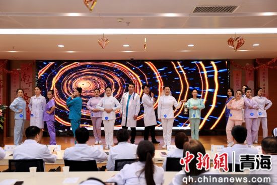 图为“工装”时装秀。薛蒂 摄 图为“工装”时装秀。薛蒂 摄