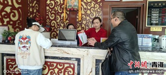 图为安全隐患排查。海北工信供图 图为安全隐患排查。海北工信供图