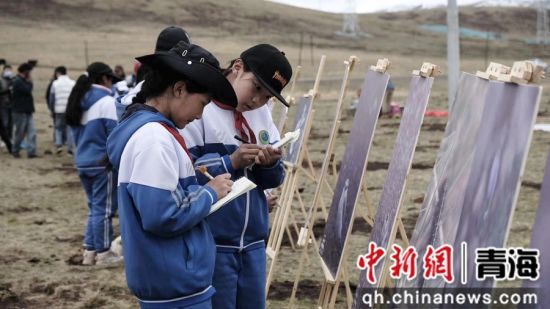 图为研学活动现场。河南县委宣传部供图 图为研学活动现场。河南县委宣传部供图