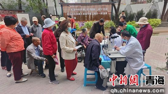 图为活动现场。前营街社区供图 图为活动现场。前营街社区供图
