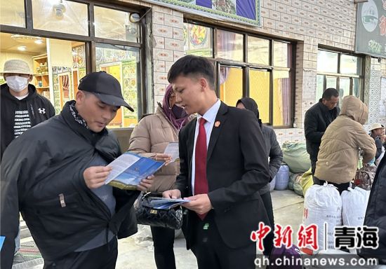 图为宣讲活动现场。兴海县委宣传部供图 图为宣讲活动现场。兴海县委宣传部供图
