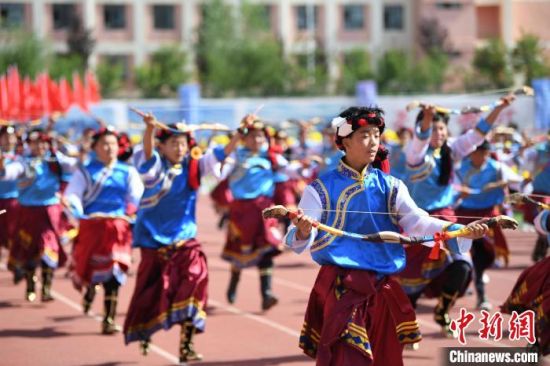 图为比赛现场的表演队。陈宗淇 摄 图为比赛现场的表演队。陈宗淇 摄