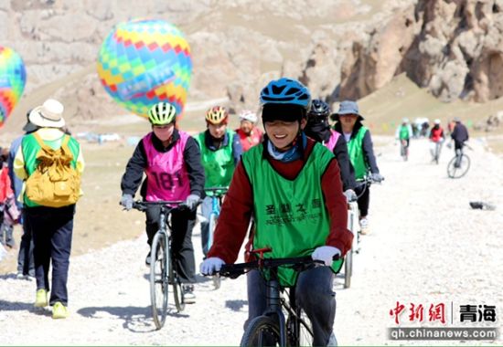 图为活动现场。天峻县委宣传部 供图