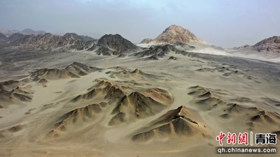 黑独山风景区。 张忠苹 摄