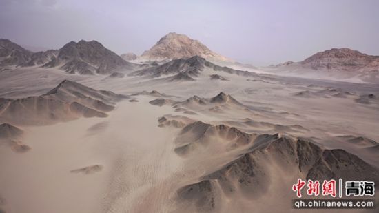 黑独山风景区。 张忠苹 摄