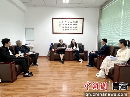 图为研讨现场。果洛西宁民族中学 供图 图为研讨现场。果洛西宁民族中学 供图