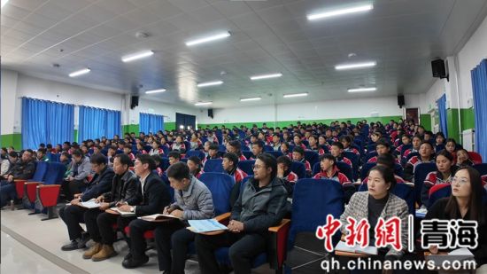 图为活动现场。玛多县委宣传部 供图 图为活动现场。玛多县委宣传部 供图