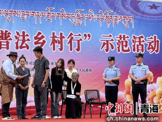 图为情景剧《父亲的腰刀》。陈宗淇 摄 图为情景剧《父亲的腰刀》。陈宗淇 摄