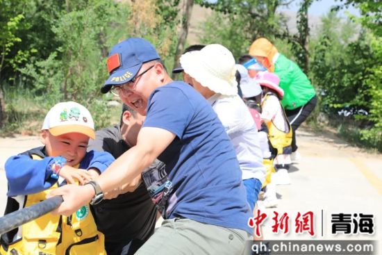 图为活动现场。城西公安供图 图为活动现场。城西公安供图