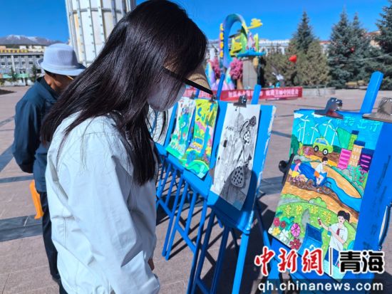 图为活动现场。李隽 摄 图为活动现场。李隽 摄