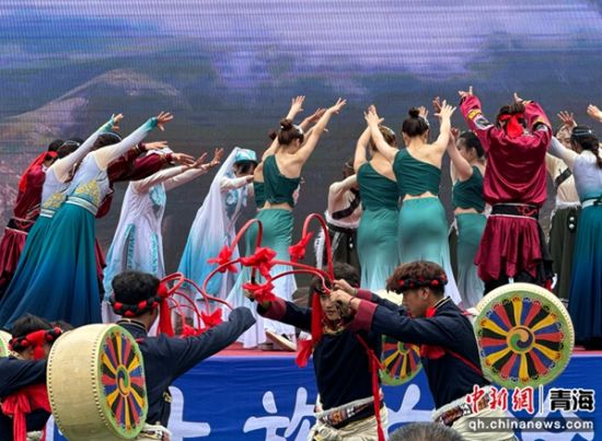 图为森林音乐会的舞蹈表演。陈宗淇 摄 图为森林音乐会的舞蹈表演。陈宗淇 摄