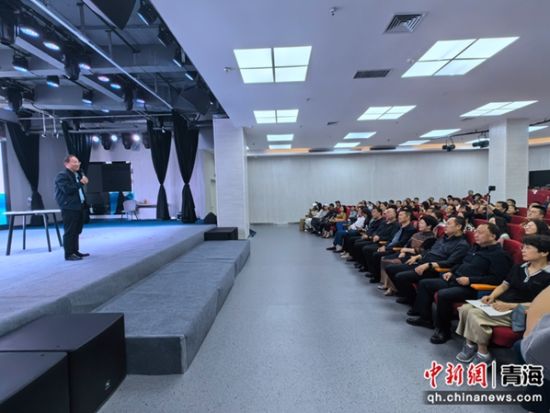 图为活动现场。李隽 摄 图为活动现场。李隽 摄
