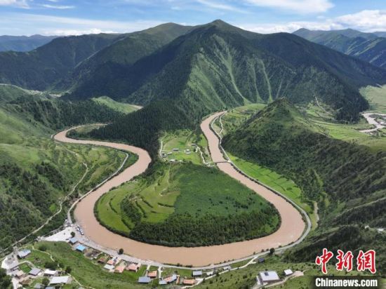 2024年7月18日，位于青海省果洛藏族自治州班玛县境内的玛可河林场。(资料图，无人机照片) 马铭言 摄