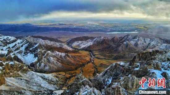 图为柴达木盆地生态区。海西州委宣传部 供图