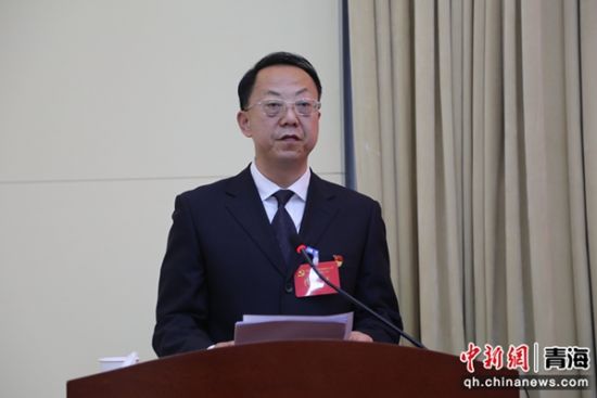 图为校党委常委、纪委书记、省监委驻校监察专员张海军作报告。赵常伟 摄 图为校党委常委、纪委书记、省监委驻校监察专员张海军作报告。赵常伟 摄