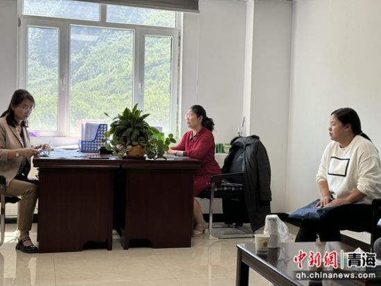 图为消费纠纷诉调对接工作室现场。陈宗淇 摄 图为消费纠纷诉调对接工作室现场。陈宗淇 摄