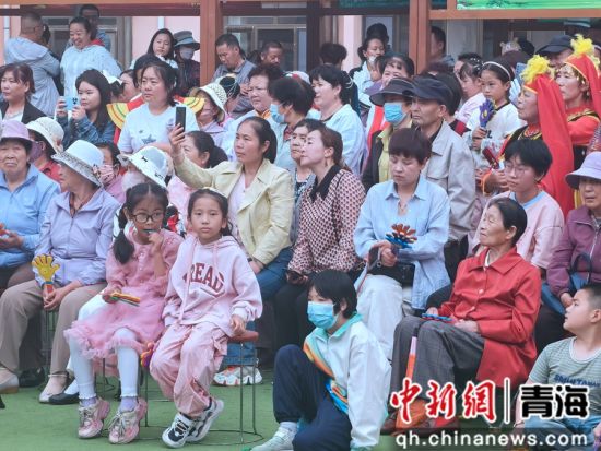 图为活动现场。杨靖 摄 图为活动现场。杨靖 摄