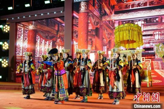 图为青稞酒文化宣传展示。刘玉武供图 图为青稞酒文化宣传展示。刘玉武供图