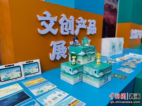 图为文创凯发真人娱乐的产品展示。 孙睿 摄 图为文创凯发真人娱乐的产品展示。 孙睿 摄