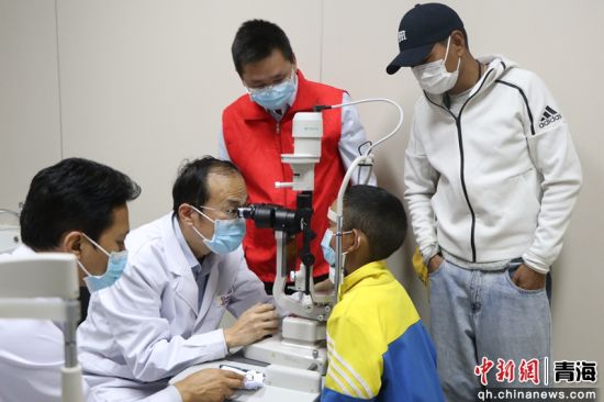 图为“看见吴中”援玉树专项助困公益项目活动现场。主办方供图 图为“看见吴中”援玉树专项助困公益项目活动现场。主办方供图