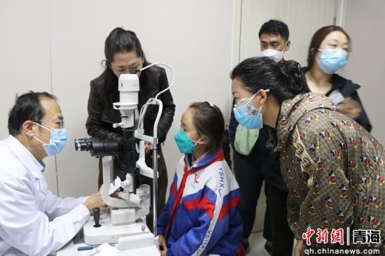 图为“看见吴中”援玉树专项助困公益项目活动现场。主办方供图 图为“看见吴中”援玉树专项助困公益项目活动现场。主办方供图