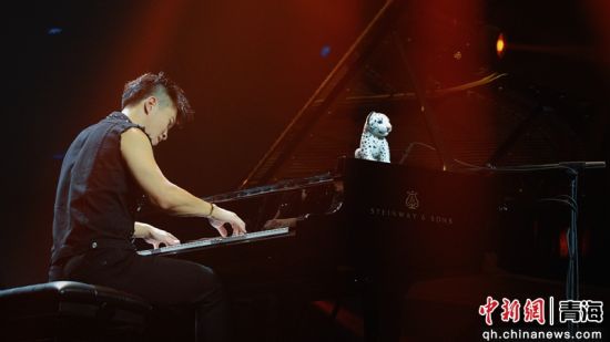 图为演出现场。青海大剧院供图 图为演出现场。青海大剧院供图