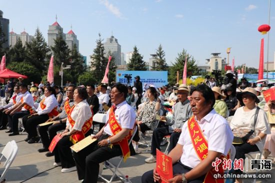 图为青海省最美人民调解员。 马铭言 摄