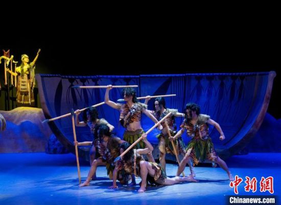 图为舞蹈诗《神农河湟——彩陶神韵》演出现场。陈宗淇 摄 图为舞蹈诗《神农河湟——彩陶神韵》演出现场。陈宗淇 摄