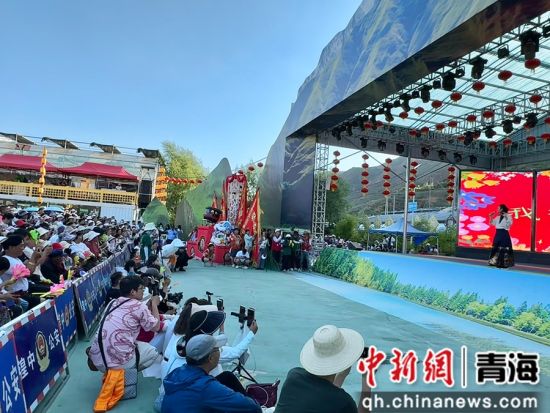图为音乐会现场。祁绣娟 摄 图为音乐会现场。祁绣娟 摄