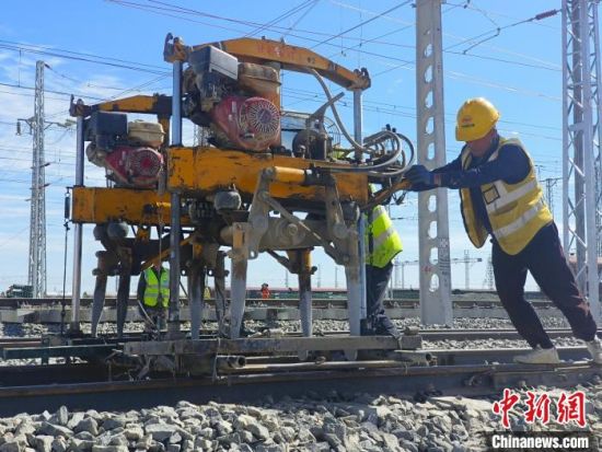 图为施工现场。 李莎莎 摄 图为施工现场。 李莎莎 摄