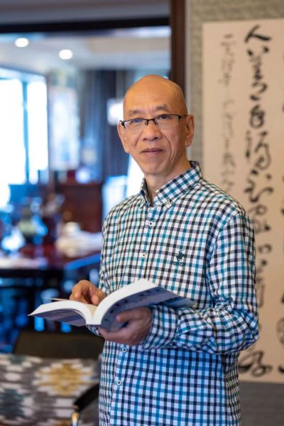 图为著名作家杨志军。 图为著名作家杨志军。