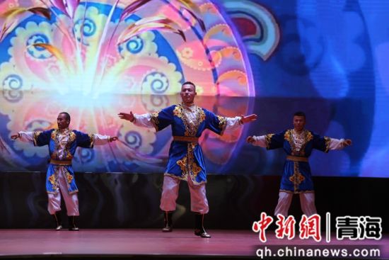 图为活动现场。杨建荣摄 图为活动现场。杨建荣摄