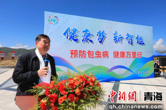 图为“预防包虫病 健康万里行” 活动现场。仁增桑俄摄 图片