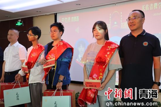 图为活动现场。张添福 摄 图为活动现场。张添福 摄