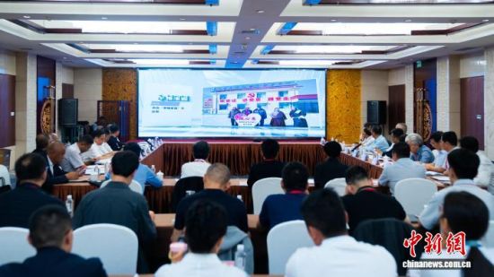 图为经验交流会现场。李隽 摄