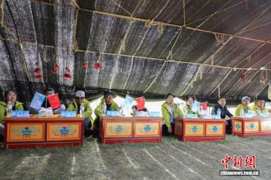 图为青年对话现场。马铭言 摄