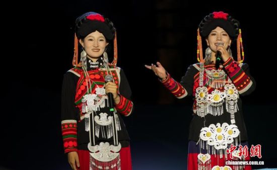 图为音乐剧上彝族篇章《英雄支格阿鲁》。赛尼摄