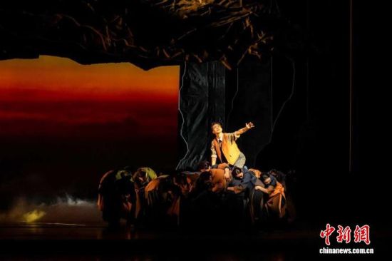 舞剧《昆仑问道》剧照。 青海省演艺集团供图 舞剧《昆仑问道》剧照。 青海省演艺集团供图